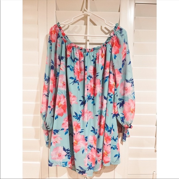 Forever 21 off the shoulders dress - Picture 2 of 4